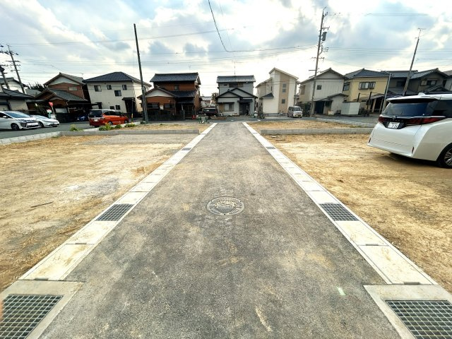 豊橋市松井町字松井の新築一戸建の前面道路含む現地写真