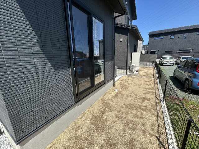 豊橋市牟呂町字大塚　3号棟の庭|お庭付きで、家族時間がもっと楽しくなる住まいです！
BBQやガーデニング、子どもの遊び場にもピッタリです！
