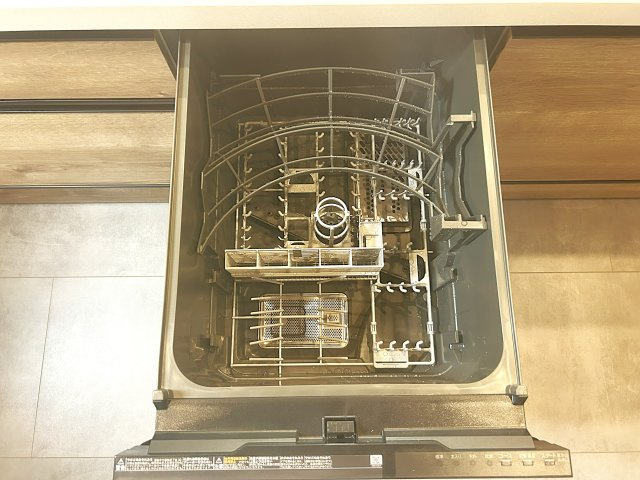 豊橋市牛川通　1号棟のキッチン|欠かせない食洗機！お皿洗いの時間をグッと短縮し、家族時間をしっかり確保してくれます！								