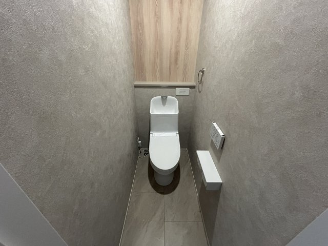 豊橋市牟呂町字大塚　4号棟のトイレ|温水洗浄便座は寒い冬もヒヤリとすることなく快適にご使用いただけます！						