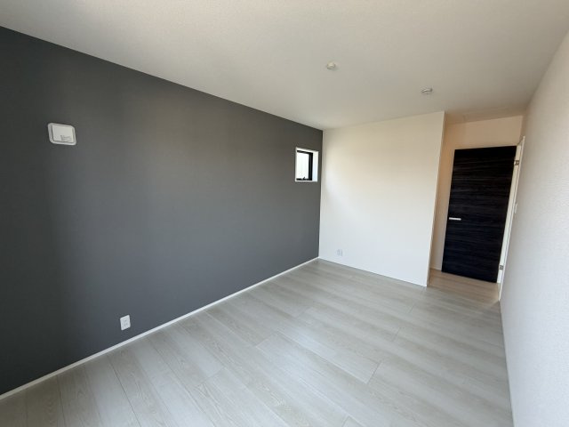 豊橋市芦原町字西上の新築一戸建の洋室|ナチュラル感のある洋室は、自分好みのインテリアが楽しめます♪

