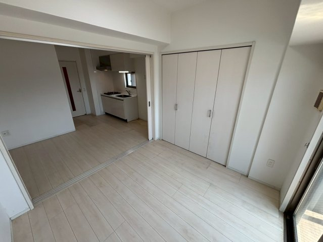 アルデール兵庫の居間・リビング|同物件別部屋写真