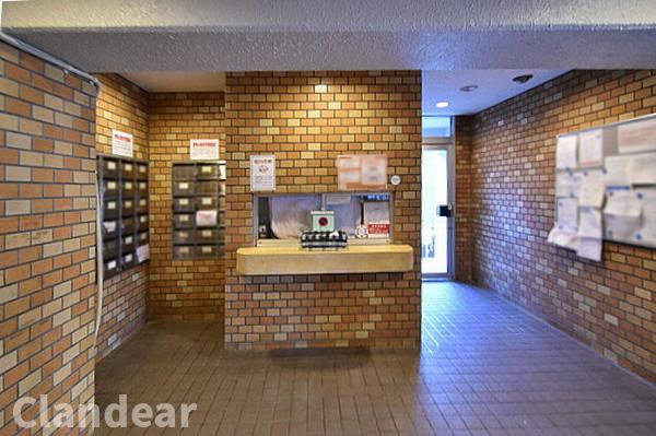 朝日プラザ八広のロビー|ドキドキの新生活も、安心してスタート。ぴったりの住まいを見つけませんか？クランディアが一緒に住まい選びをサポートします‼　まずは、お気軽にお問合せください　＃クランディア