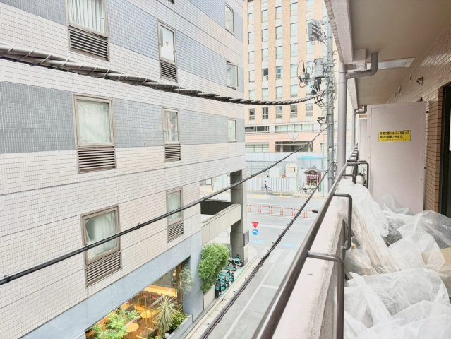 ライオンズマンション池袋第３のバルコニー|2026.05.24撮影

現地ご見学希望・資料請求などお気軽にお問い合わせ下さい！
03-5990-5201