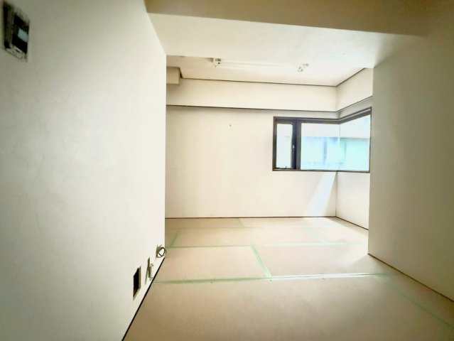 ライオンズマンション池袋第３の洋室|2026.05.24撮影

現地ご見学希望・資料請求などお気軽にお問い合わせ下さい！
03-5990-5201