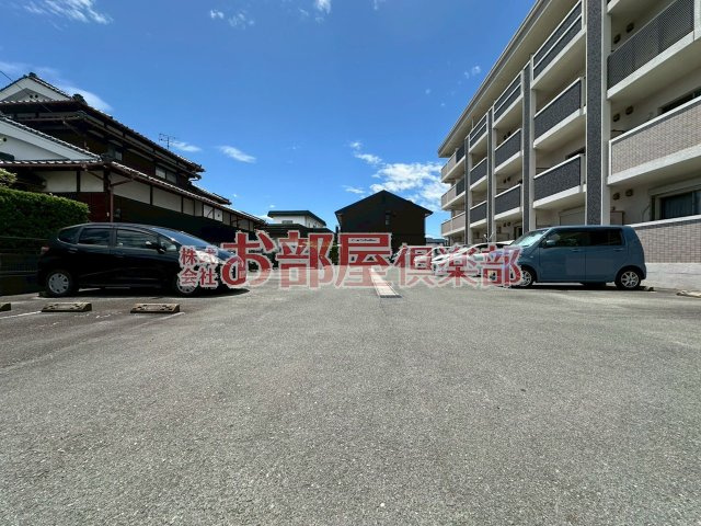 インター久留米SURの駐車場