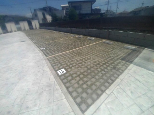 和庵（なごみ）の駐車場