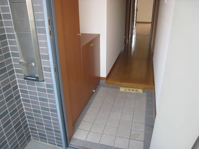 リバーサイド衣浦の玄関