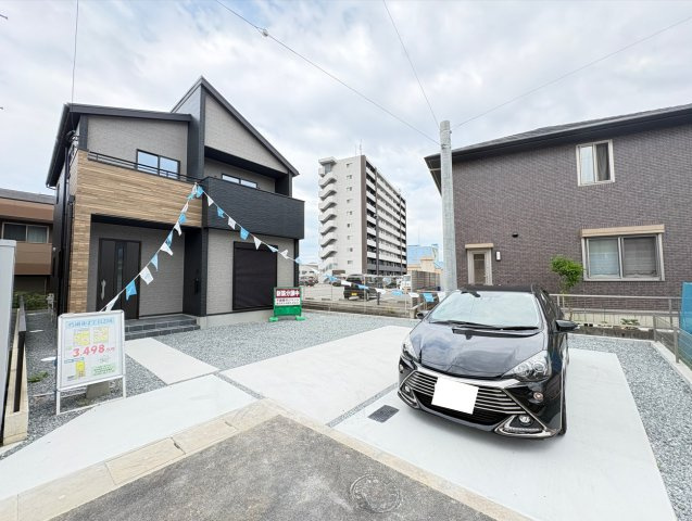 Adoble+小倉南区朽網東2丁目2期　の外観|外観もきれいです。駐車スペースも十分確保できます。