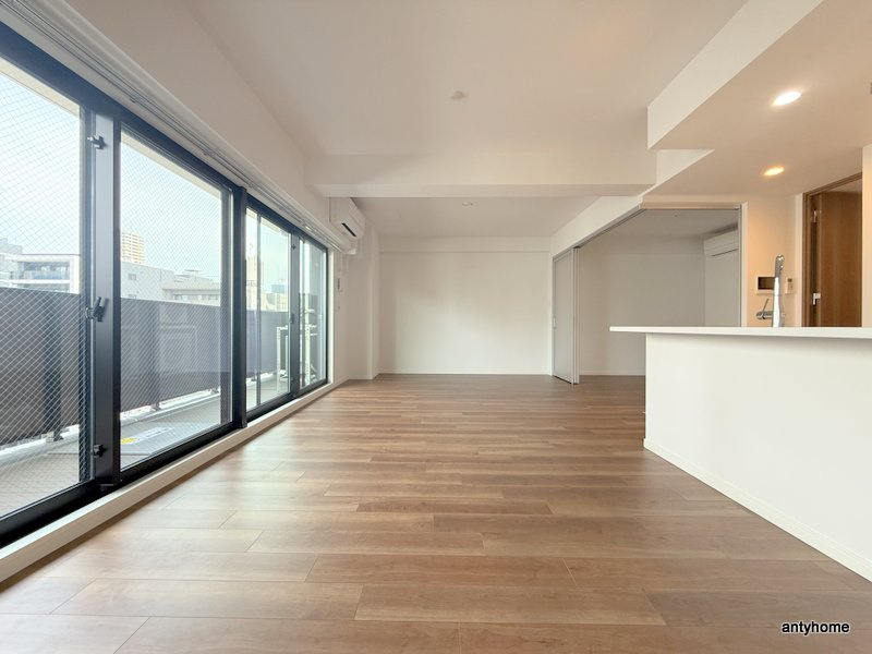 S-RESIDENCE松屋町asence　仲介手数料無料の居間・リビング