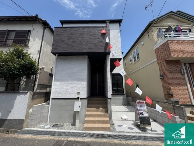 箕面市新稲　第1期　新築一戸建ての外観|お客様に長く安心して住んでいだだける事にこだわった家づくり！住んでからのアフターサービスにもしっかりと取り組んでいます！