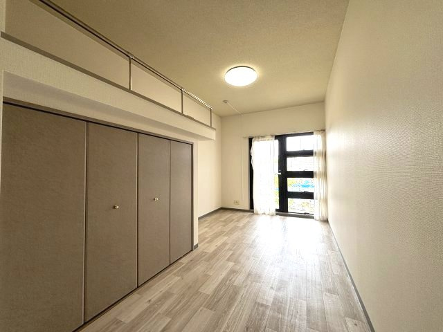 アルティスタの寝室