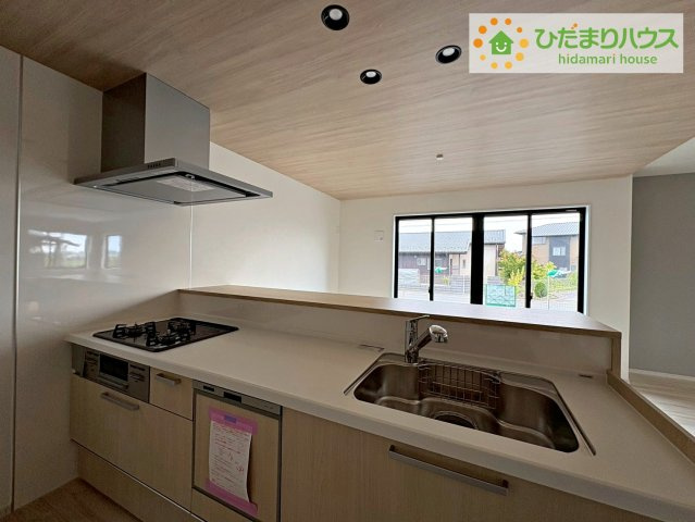 常陸太田市磯部町1期　新築戸建のキッチン|3口コンロでお料理する時間も短くなりそうですね(*‘∀‘)