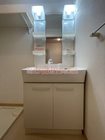 カーサ中村Bの洗面所|コンパクトで使いやすい洗面所