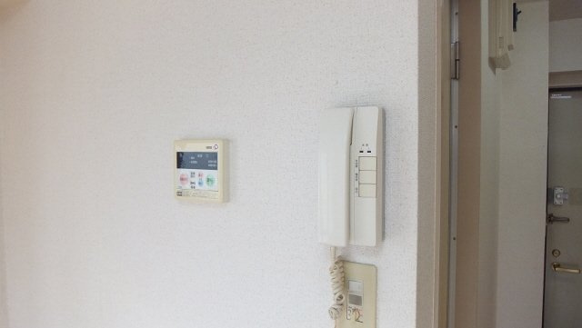 リトルロックのセキュリティ|エントランス開錠用インターホンです。