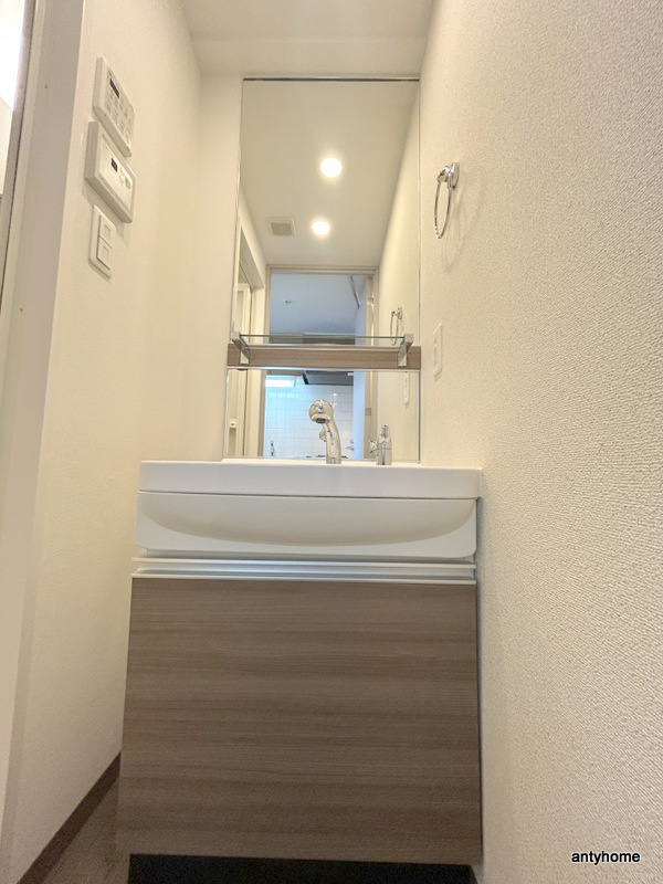 プレサンス谷町リーベ　仲介手数料無料の洗面所