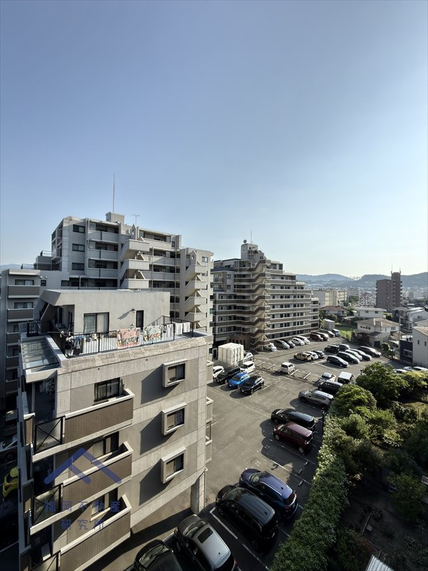 アンピール・リュエル姪浜壱番館の展望|前方も抜けており、山が見える眺望をお楽しみいただけます