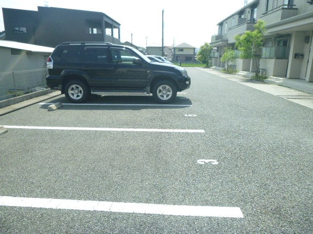 ヴェールメゾンの駐車場