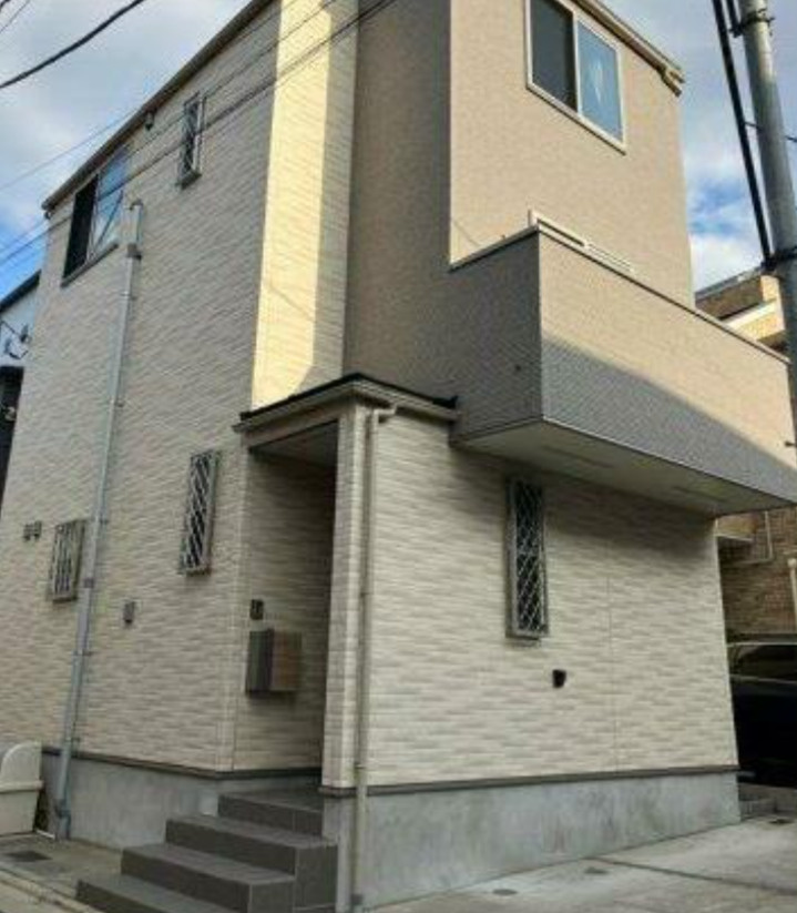 三宿戸建　食洗器　トイレ2か所　駐車場付きの外観