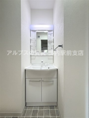 【独立洗面台】 | ラ・メゾン山手八番館