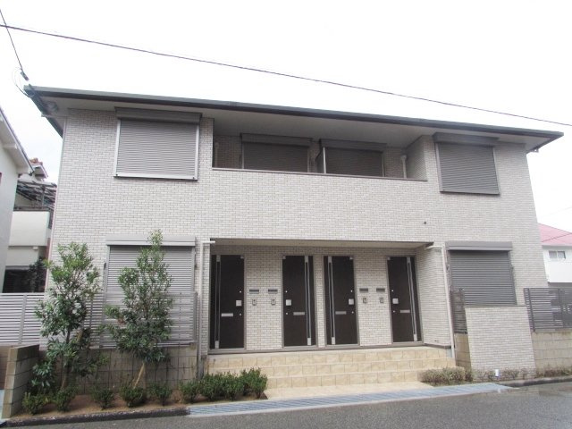 ラディエンス逆瀬川の外観