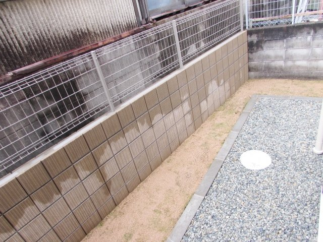 ラディエンス逆瀬川の庭