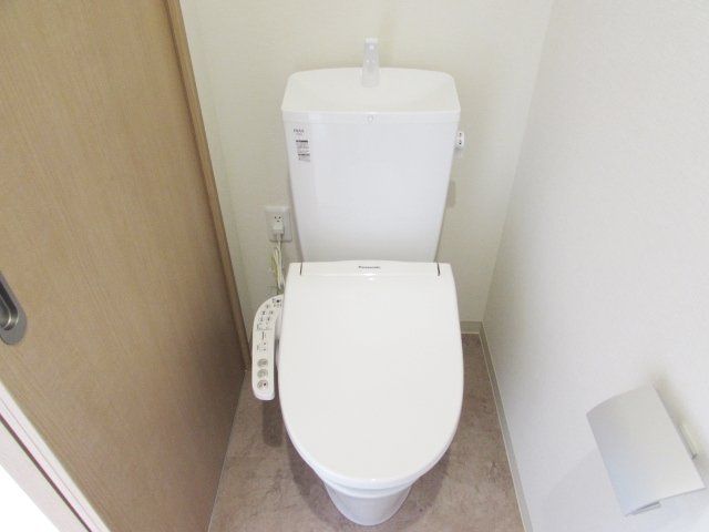ラディエンス逆瀬川のトイレ