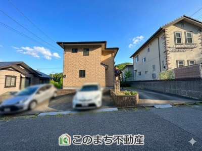 【駐車場】 | 宇都宮市立伏町戸建 | お車並列４台分ご用意しております♪
