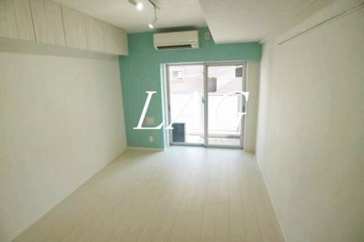 【居間・リビング】 | フュージョナル菊川 | 洋室のお部屋です。