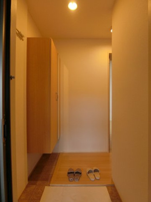 【玄関】 | グリーンコート | イメージ203号室の写真（反転あり）