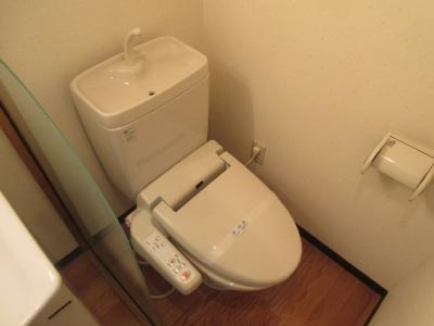 ロフティ西京極郡町のトイレ|温水洗浄便座