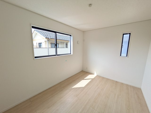 石岡市鹿の子　第1　新築戸建て　１号棟の洋室|陽当たりの良い明るい洋室です♪