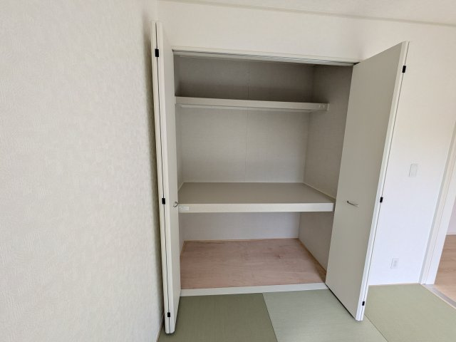 石岡市鹿の子　第1　新築戸建て　１号棟の収納