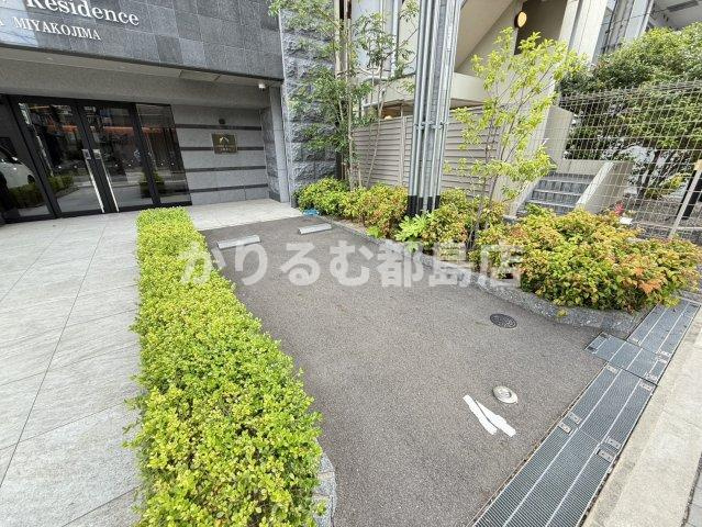 SHOKEN Residence大阪都島の駐車場