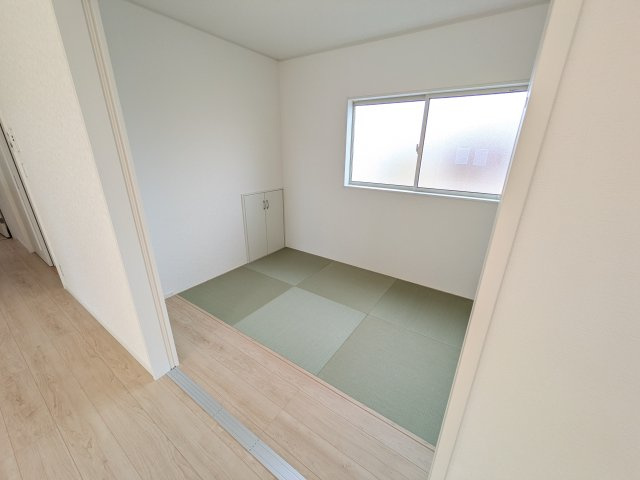 石岡市鹿の子　第1　新築戸建て　2号棟の洋室
