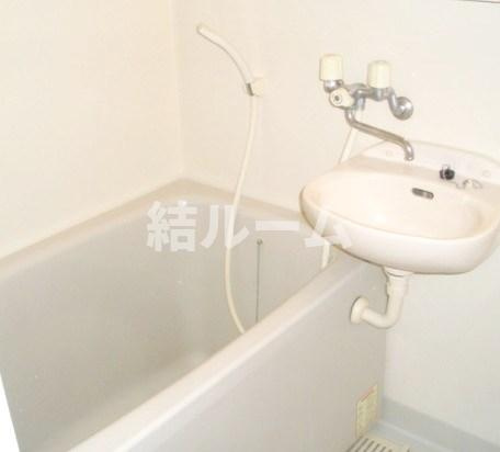 新宿区西早稲田２丁目のアパートの浴室