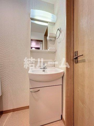 葛飾区金町４丁目のアパートの洗面所