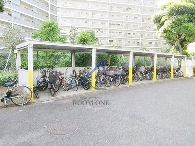 ファミリータウン東陽３号棟のその他共用部分|駐輪場です。