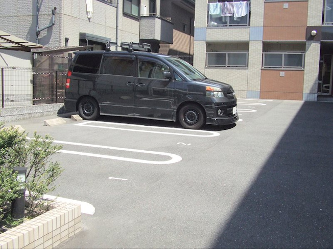【駐車場】プリムローズマンション