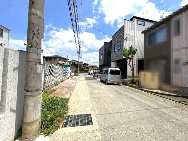 【その他】 | 糟屋郡粕屋町仲原2丁目5期　2号棟（全2棟）【仲介手数料無料・0円】 | 現地写真。前面道路です。