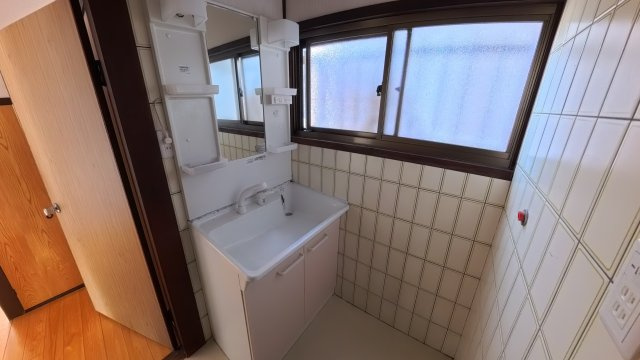 呉市両城1丁目戸建ての独立洗面台