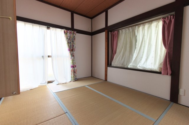 呉市両城1丁目戸建ての和室|2階6帖和室