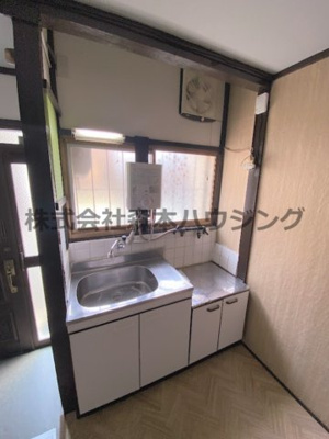 【キッチン】 | 　大東市津の辺町19テラスハウス | 使いやすいキッチンです