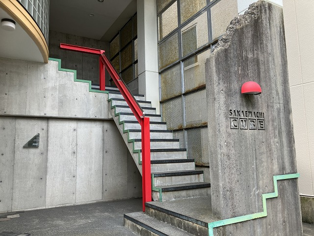 SAKAEMACHI CUBUのエントランス