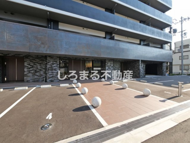 Alivis野田阪神のエントランス
