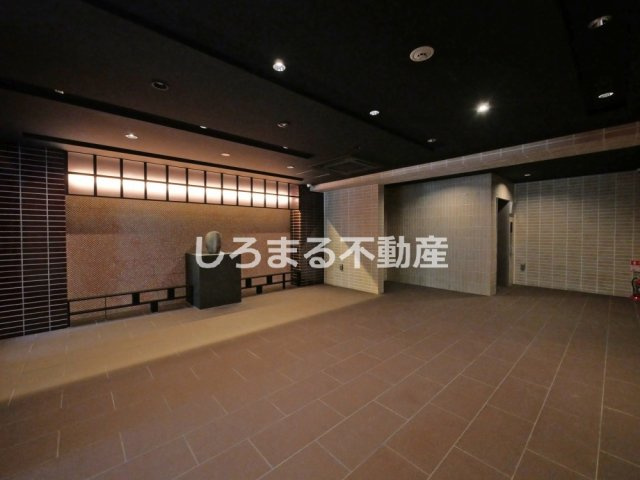 Alivis野田阪神のロビー