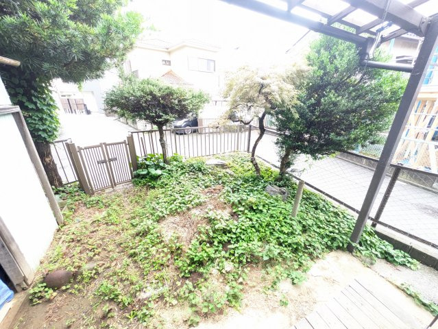 中新宿戸建の庭