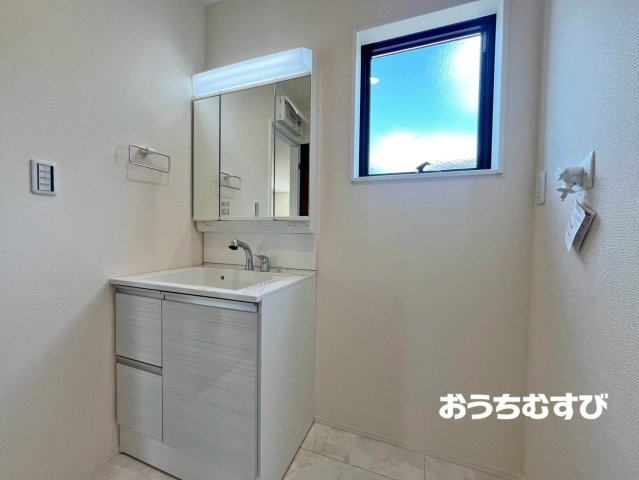 小牧市光ケ丘２丁目(全1棟)の独立洗面台