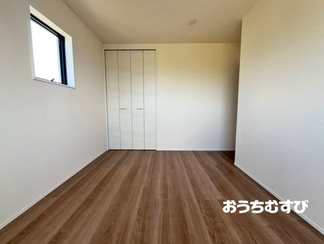 小牧市光ケ丘２丁目(全1棟)の洋室