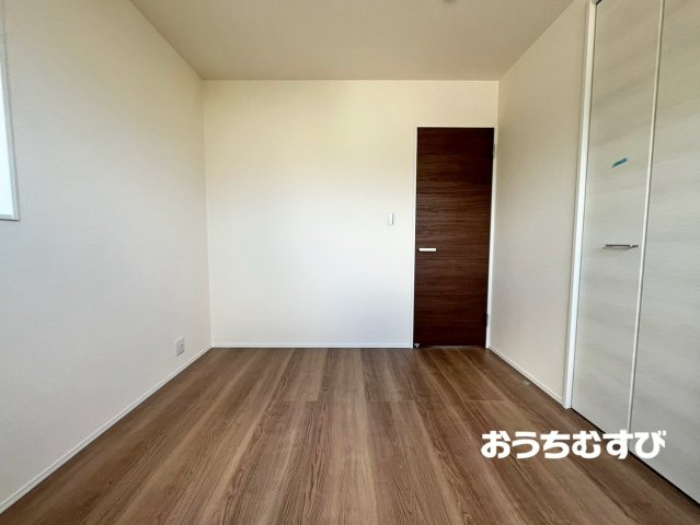 小牧市光ケ丘２丁目(全1棟)の洋室